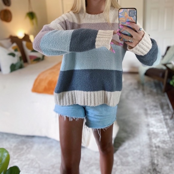 Altar'd State Sweaters - [Altar’d State] ✨ Plush Colorblock Knit